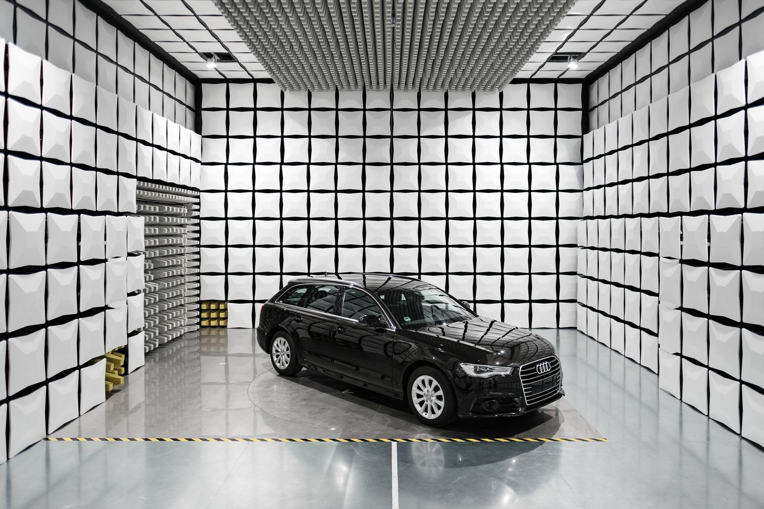 audi in test chamber